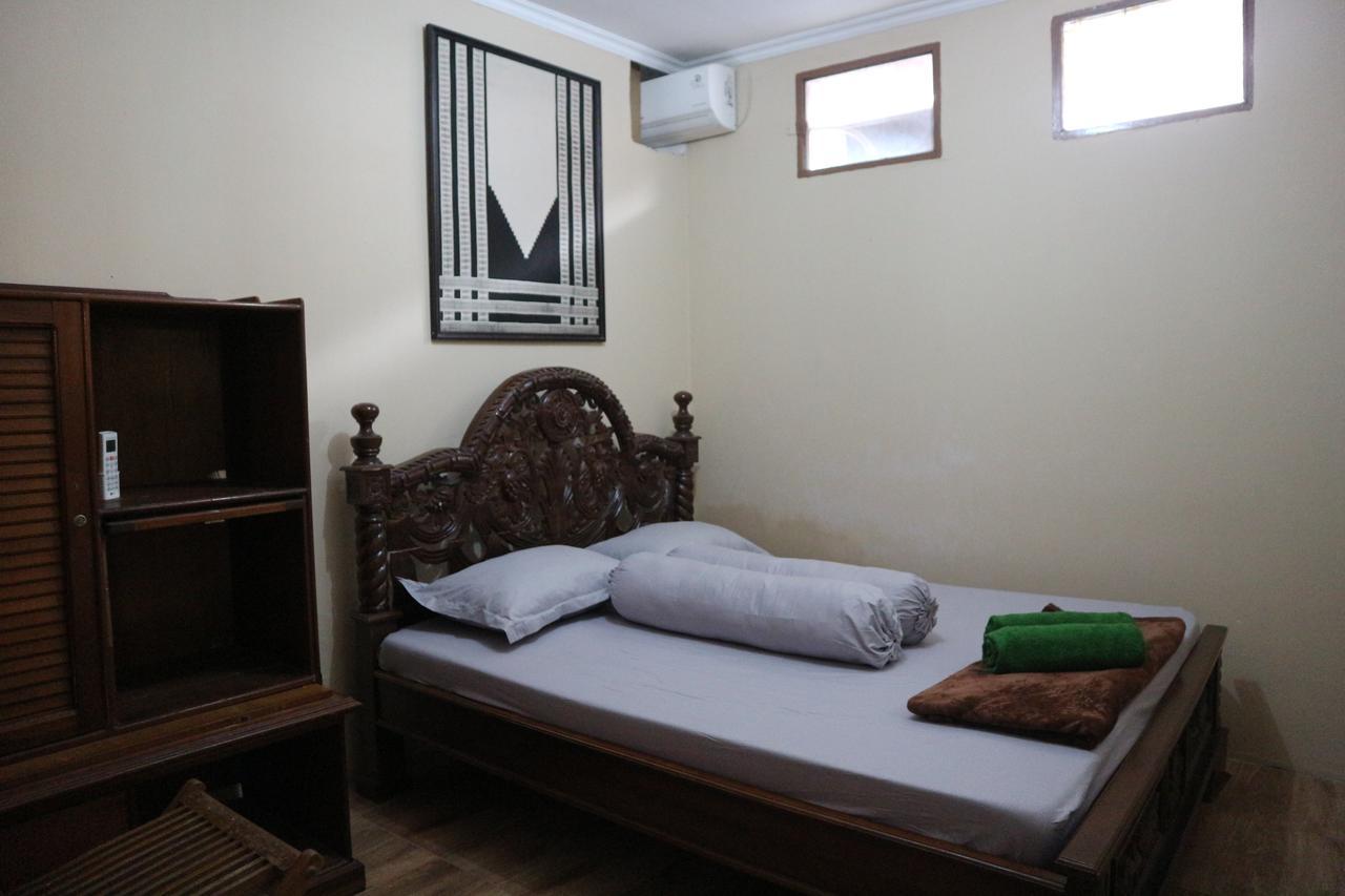 Kembar Guesthouse Jogjakarta Buitenkant foto