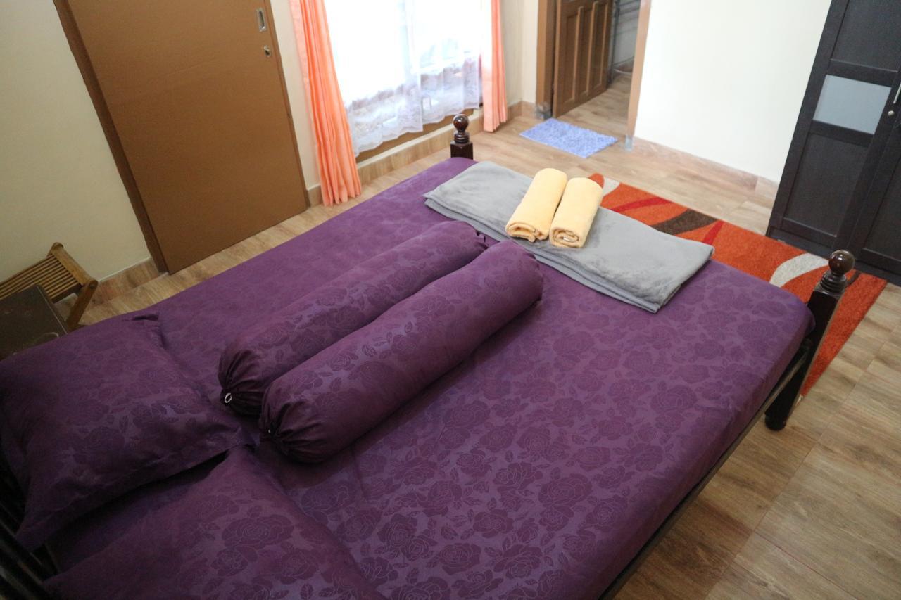 Kembar Guesthouse Jogjakarta Buitenkant foto