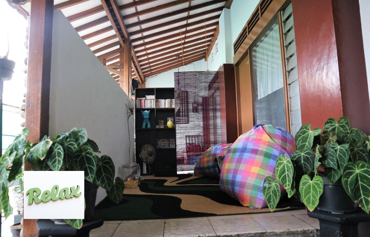 Kembar Guesthouse Jogjakarta Buitenkant foto